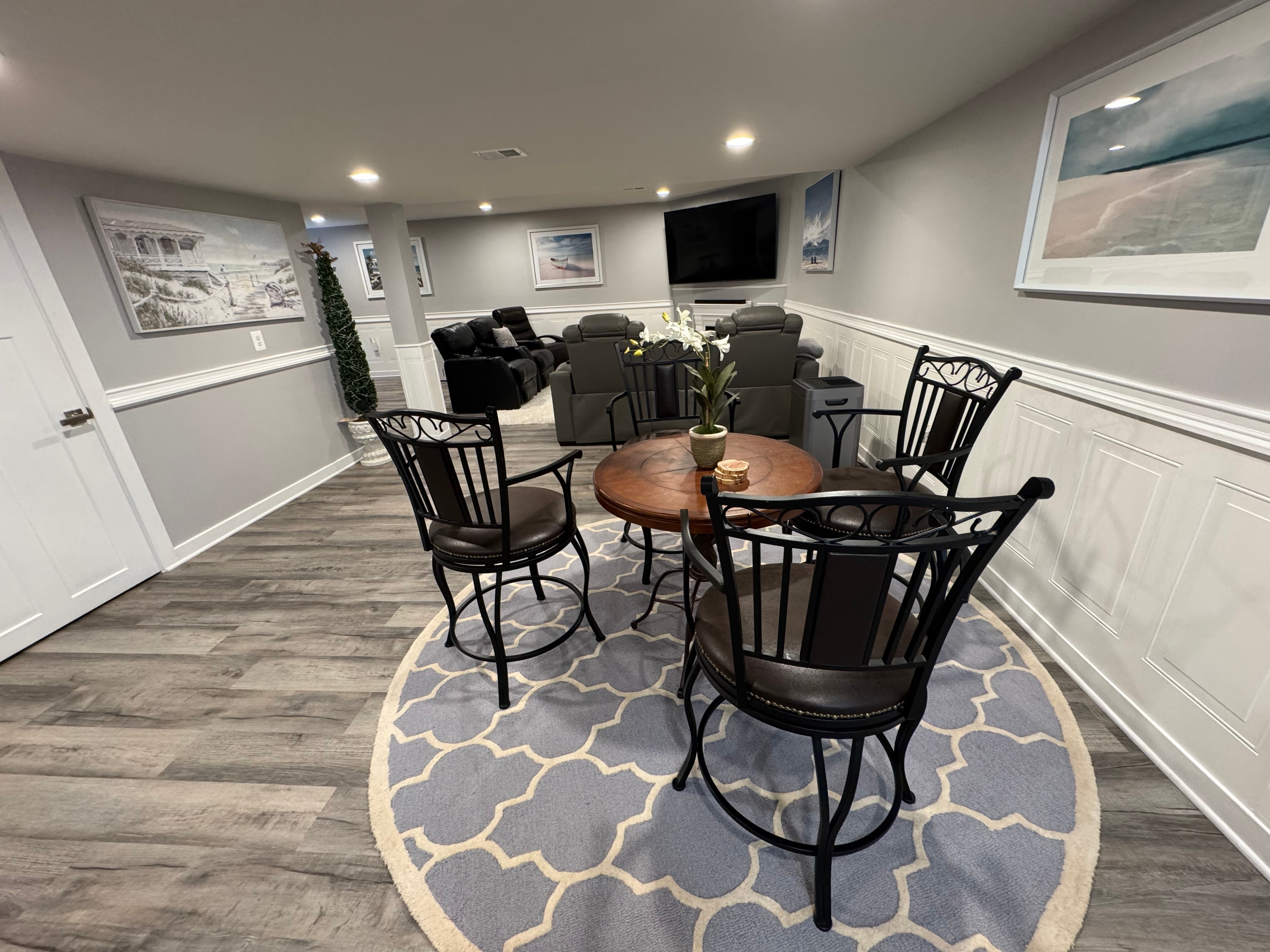 Warm, welcoming indoor coaching space with comfortable seating